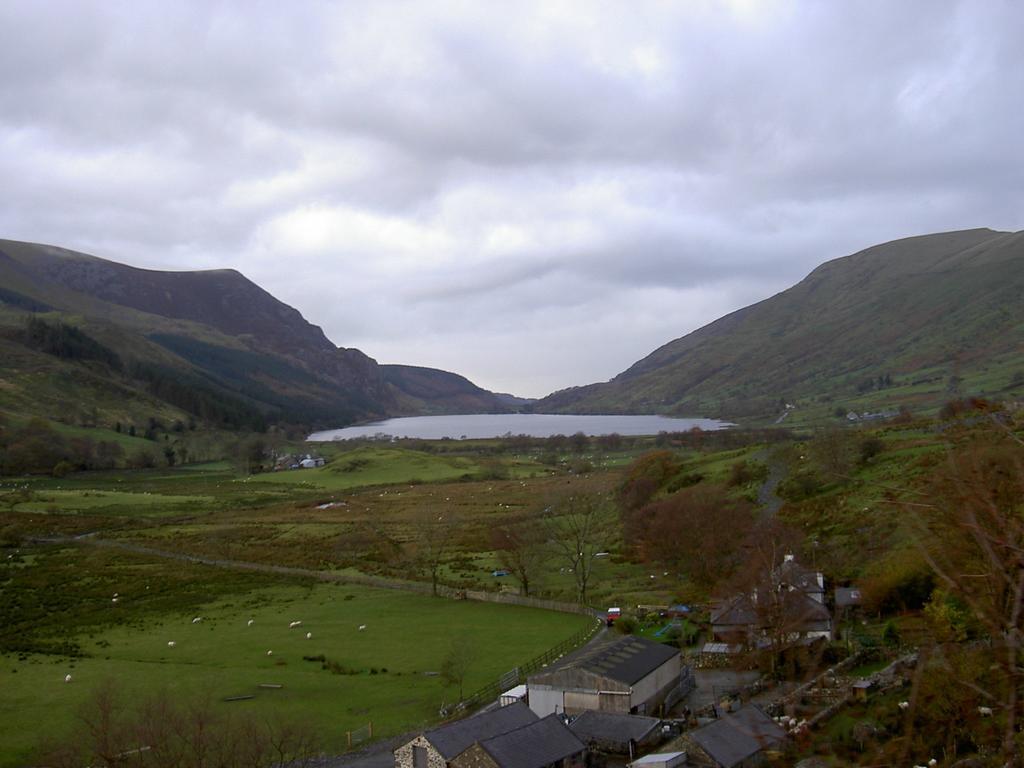 Yha Snowdon Ranger Hostel Llanberis Bagian luar foto