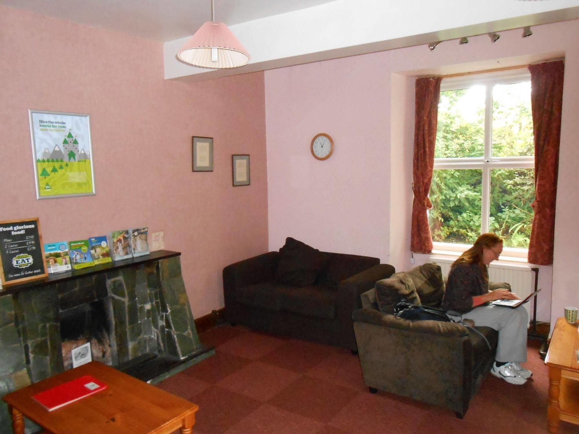 Yha Snowdon Ranger Hostel Llanberis Bagian luar foto