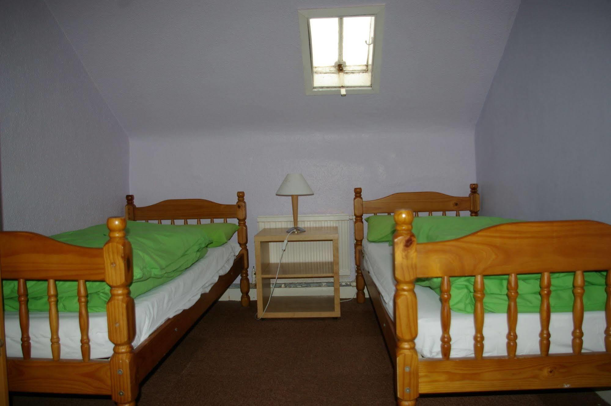 Yha Snowdon Ranger Hostel Llanberis Bagian luar foto